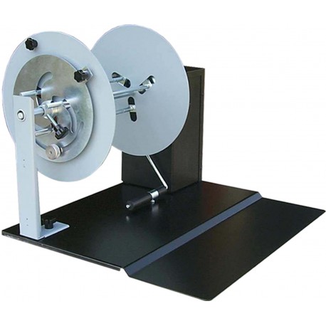 Rebobinador de Etiquetas RP-200. Ancho de Etiqueta hasta 210mm. Velocidad 300mm/seg. Eje ajustable de 40 a 118mm. Bobina hasta 250mm de diámetro